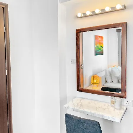 2br Seaview Penthouse In Center アパート