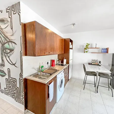 2br Seaview Penthouse In Center Διαμέρισμα Λάρνακα